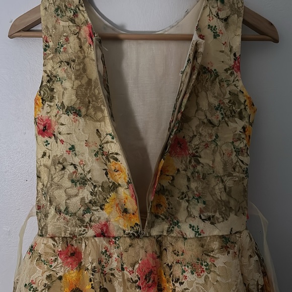 Stunning 1950’s/1960’s lace and embellished dress😍 - Picture 9 of 16